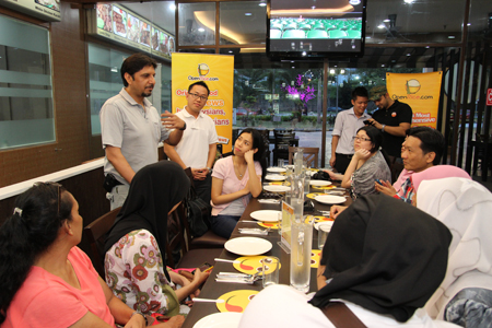 20 pax of lucky OpenRice members were invited to participate in our MakanVenture on 20th March